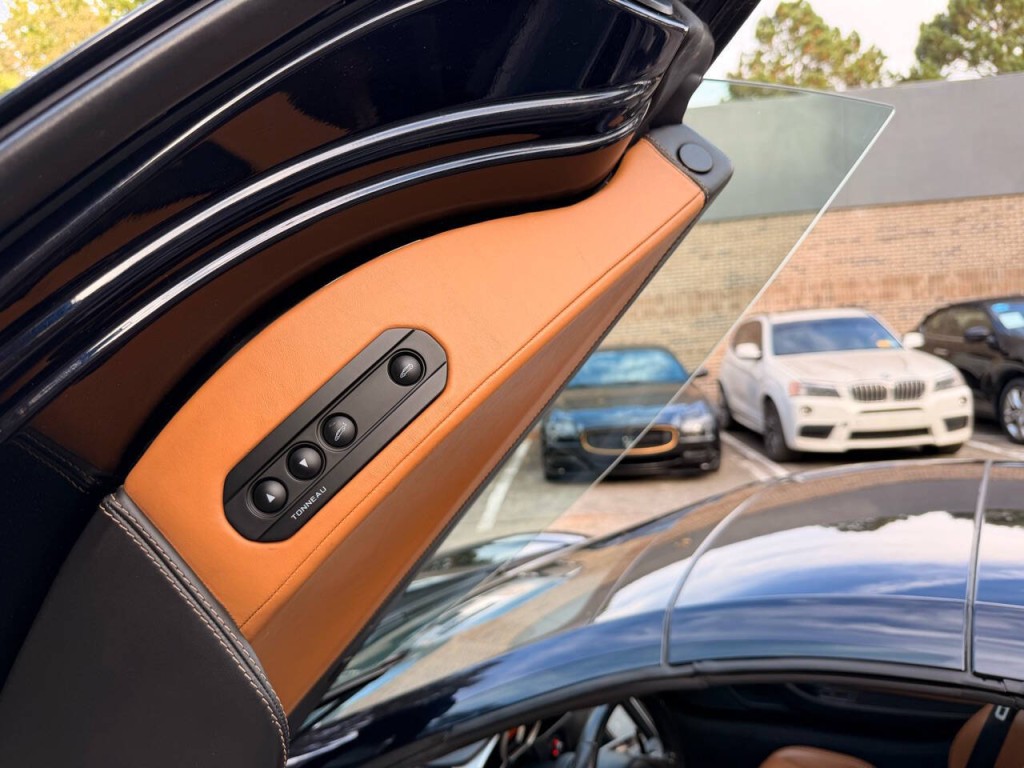 2013 McLaren MP4-12C SPIDER Image 30