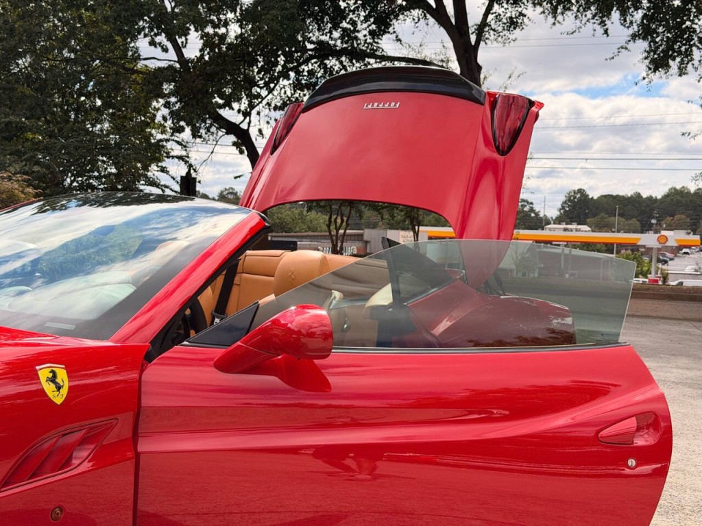 2010 Ferrari California Image 27