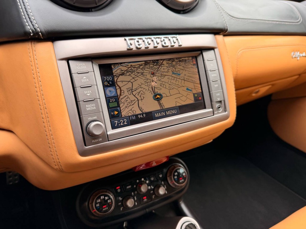 2010 Ferrari California Image 30