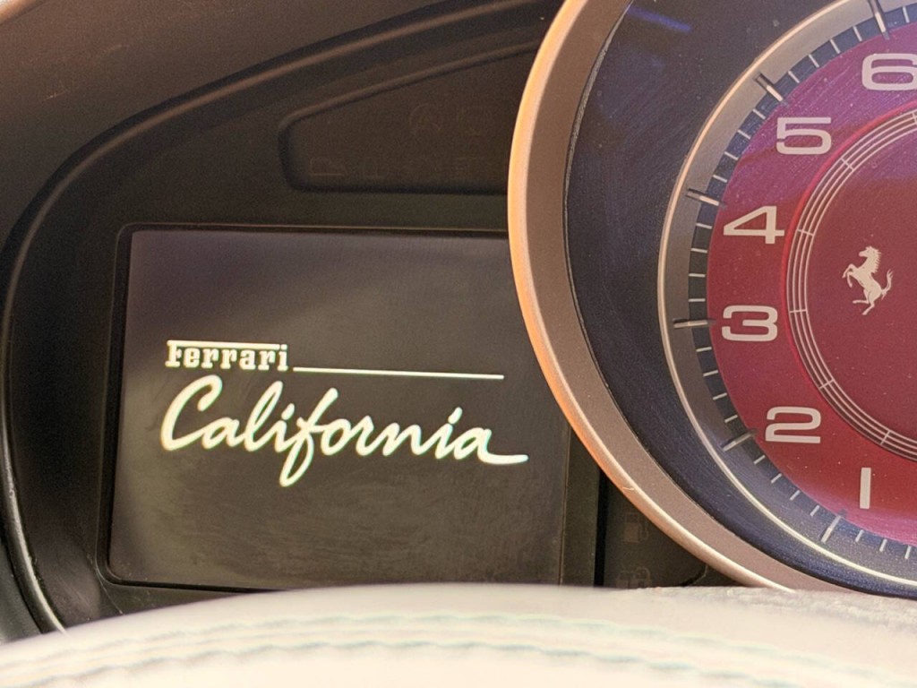 2010 Ferrari California Image 35