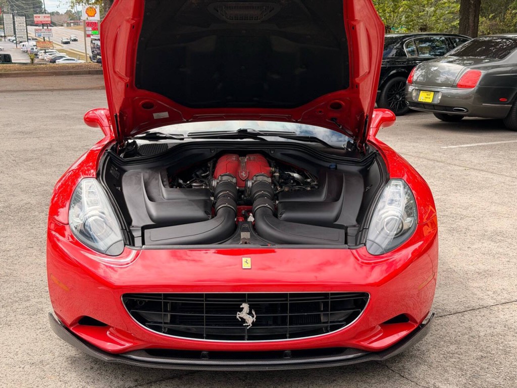 2010 Ferrari California Image 43