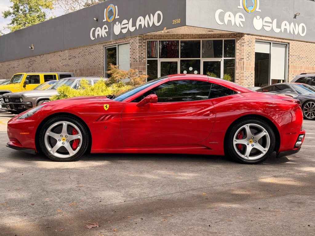 2010 Ferrari California Image 4