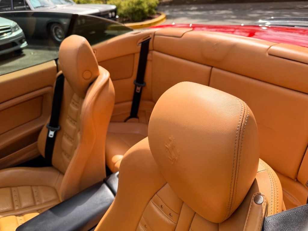 2010 Ferrari California Image 18