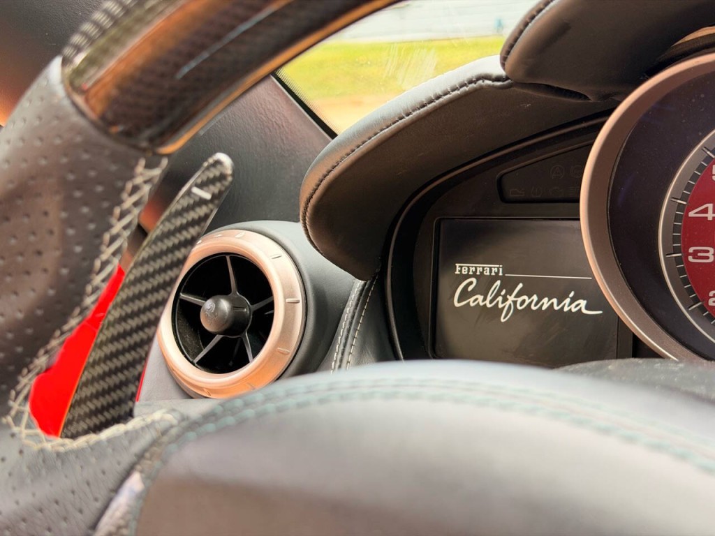 2010 Ferrari California Image 19