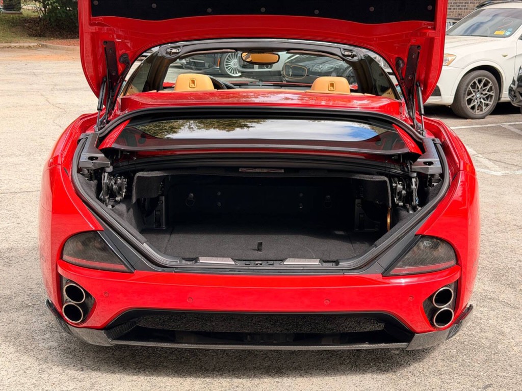 2010 Ferrari California Image 25