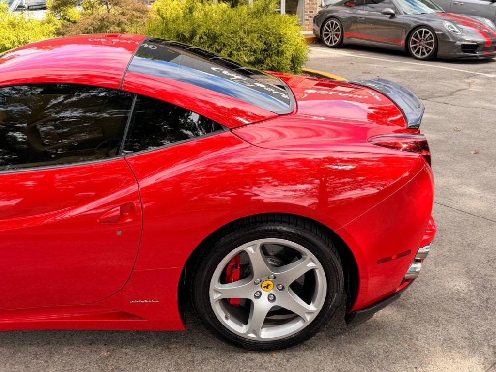 2010 Ferrari California Image 26