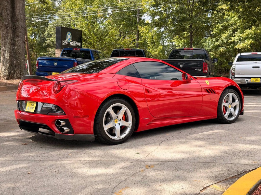 2010 Ferrari California Image 40