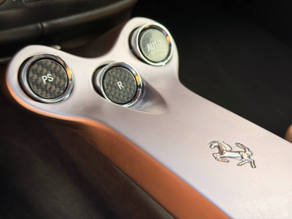2010 Ferrari California Image 82