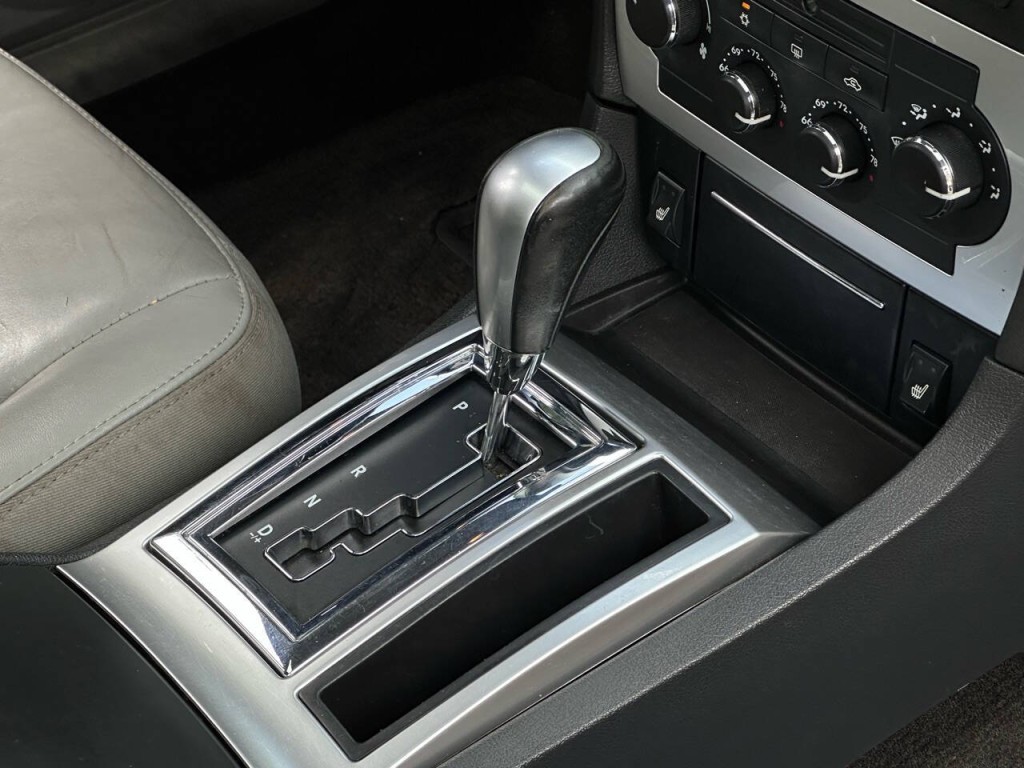 2006 Dodge Charger Image 22