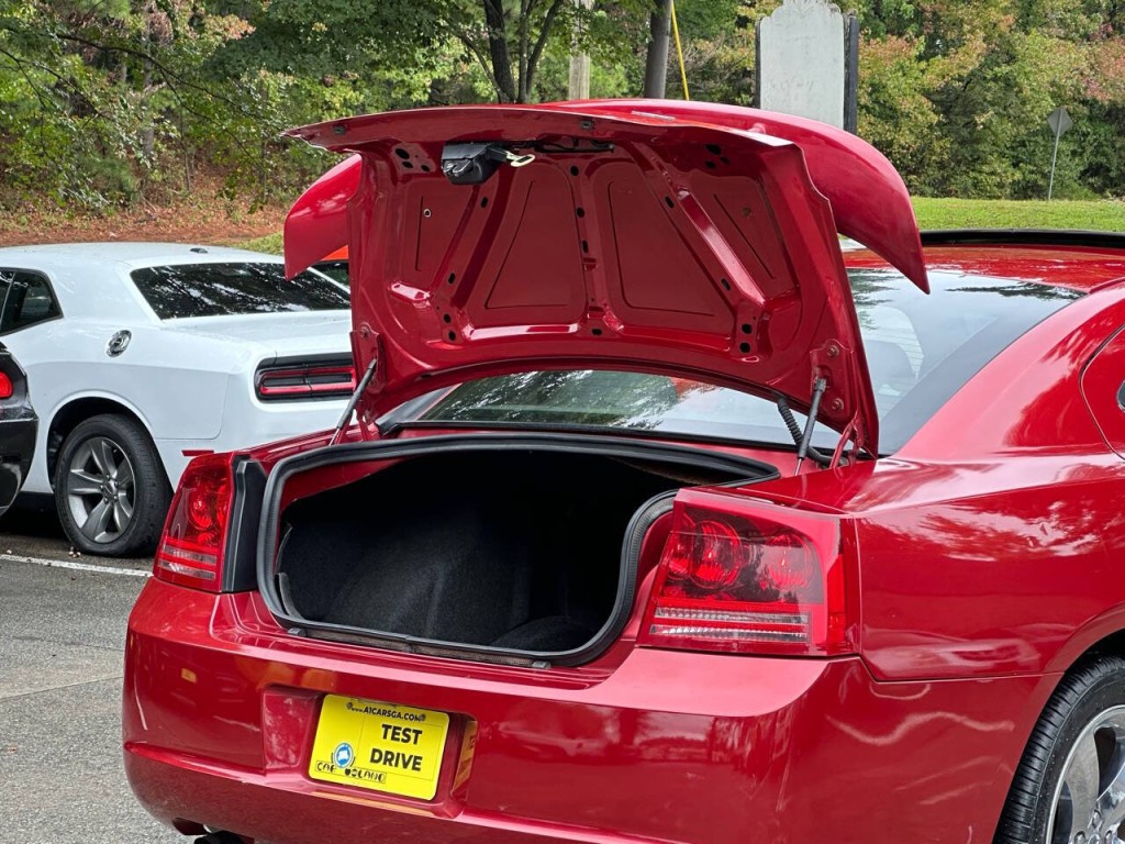 2006 Dodge Charger Image 30