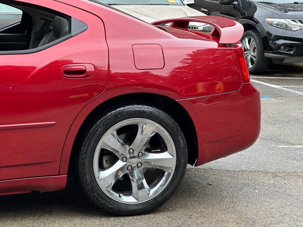 2006 Dodge Charger Image 40