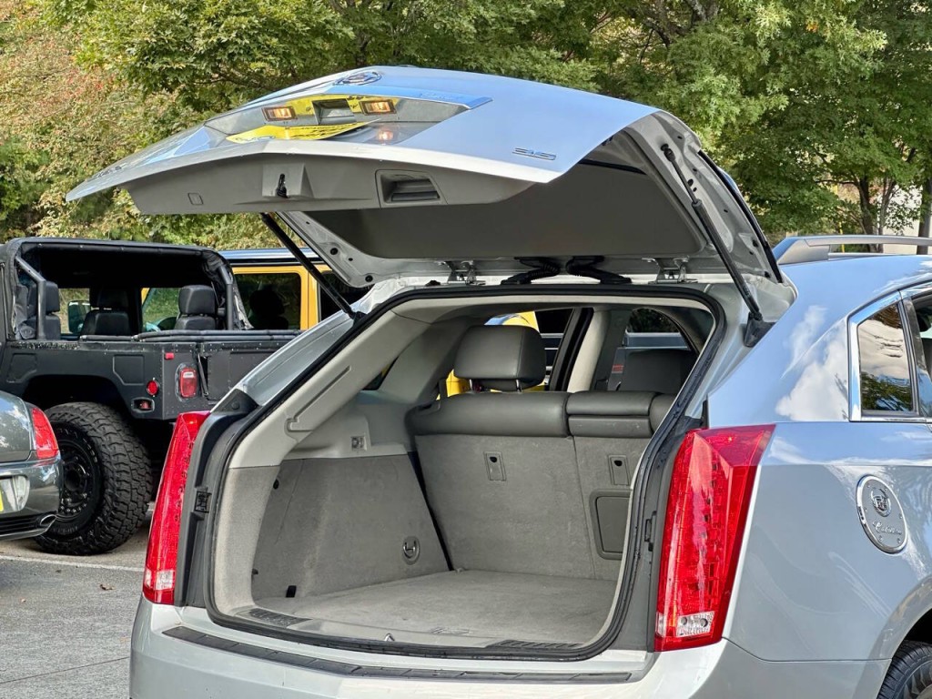 2012 Cadillac SRX Image 10