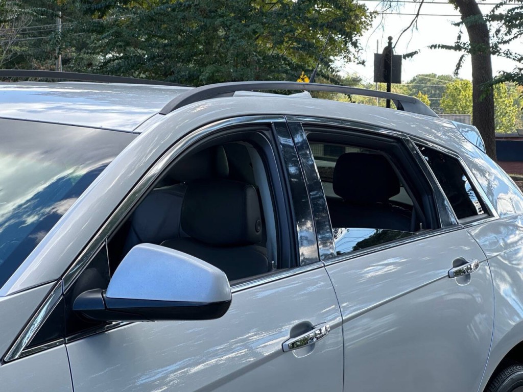 2012 Cadillac SRX Image 16