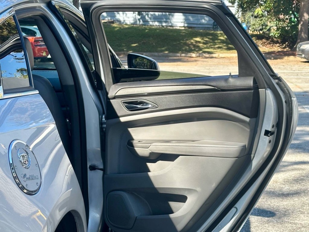 2012 Cadillac SRX Image 24