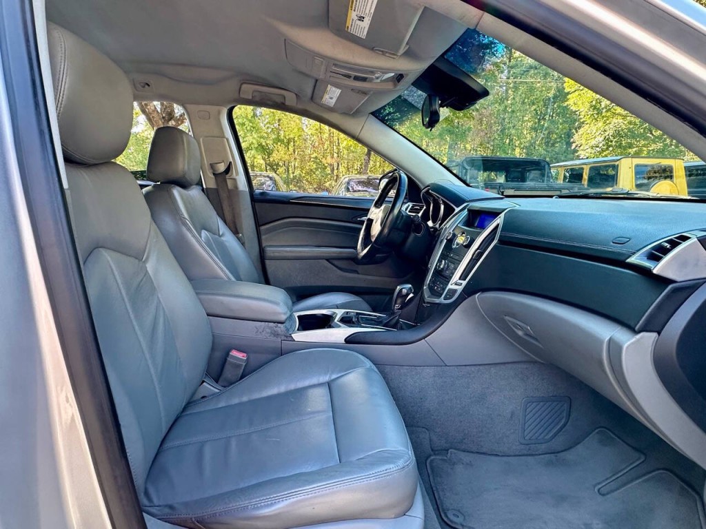 2012 Cadillac SRX Image 25