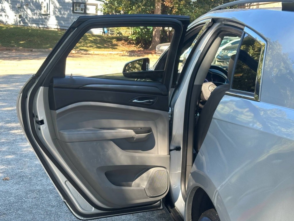 2012 Cadillac SRX Image 29