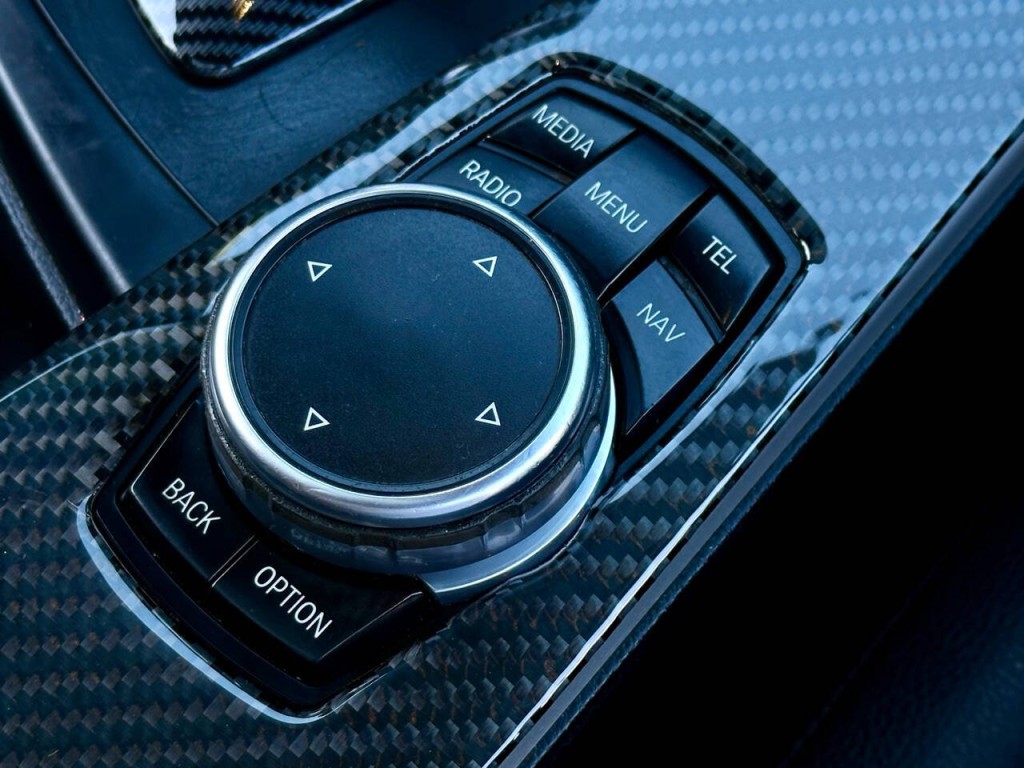 2015 BMW 3 Series Image 30