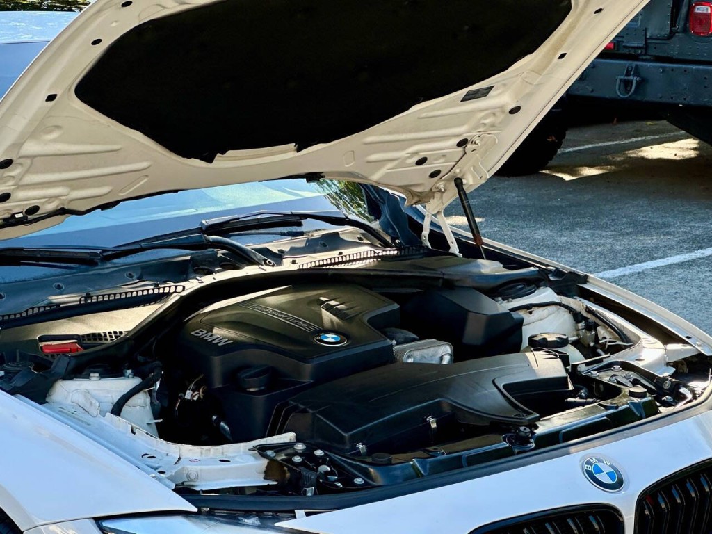 2015 BMW 3 Series Image 36