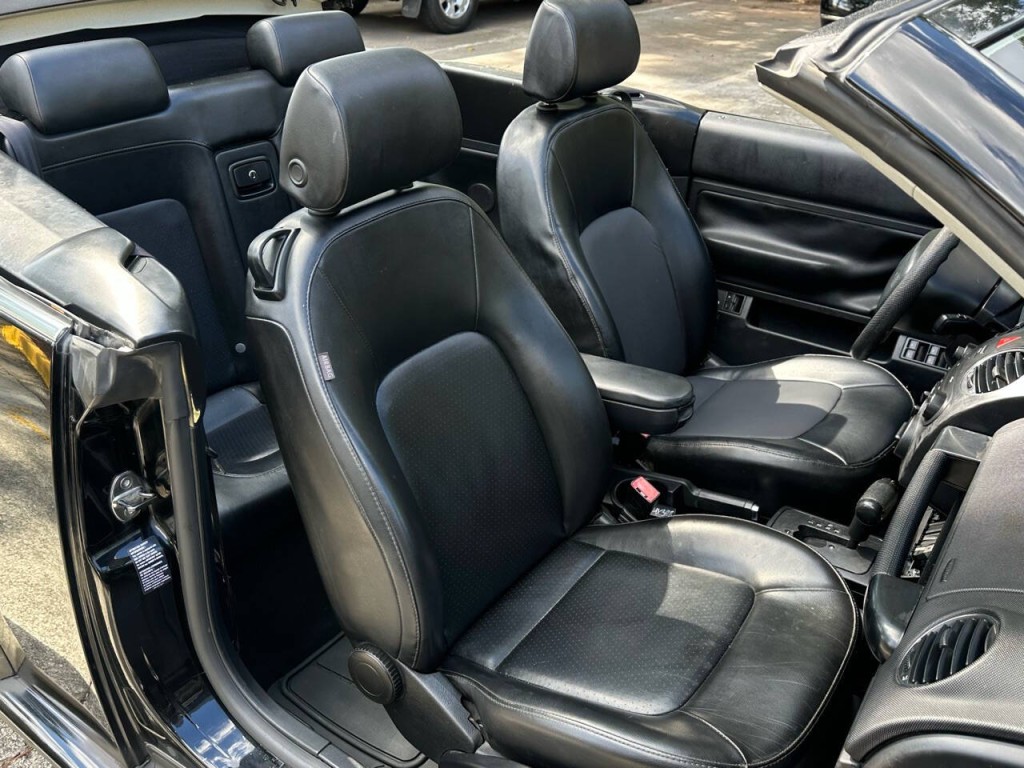 2007 Volkswagen Beetle Image 10