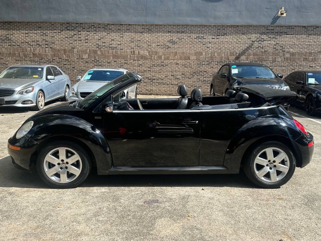 2007 Volkswagen Beetle Image 24