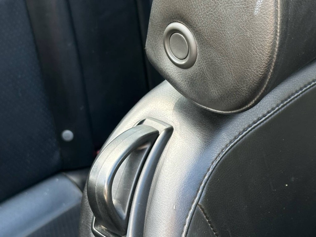 2007 Volkswagen Beetle Image 25