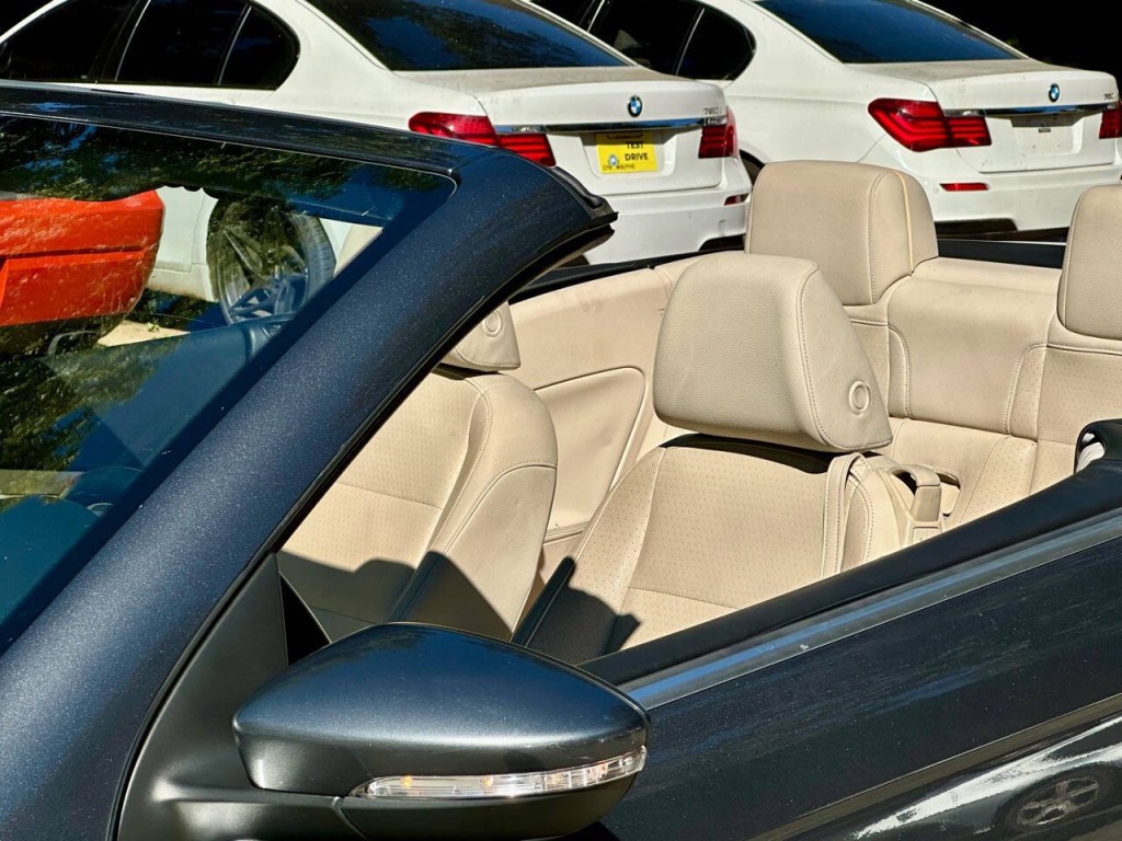 2014 Volkswagen Eos Image 22
