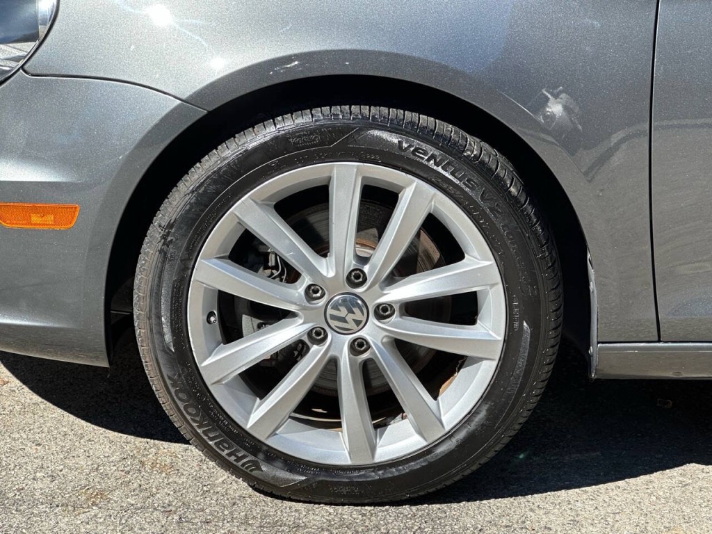 2014 Volkswagen Eos Image 24
