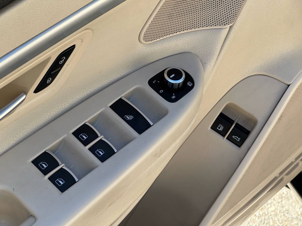 2014 Volkswagen Eos Image 26