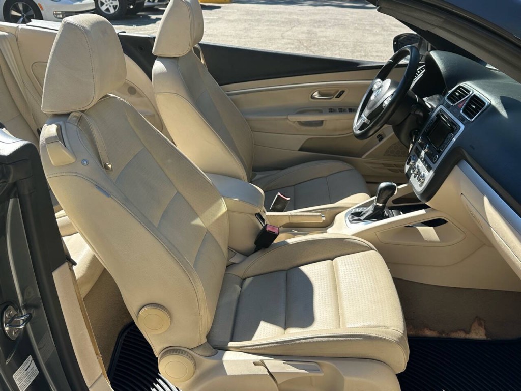 2014 Volkswagen Eos Image 4