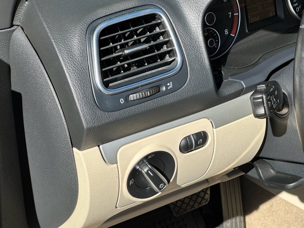 2014 Volkswagen Eos Image 8