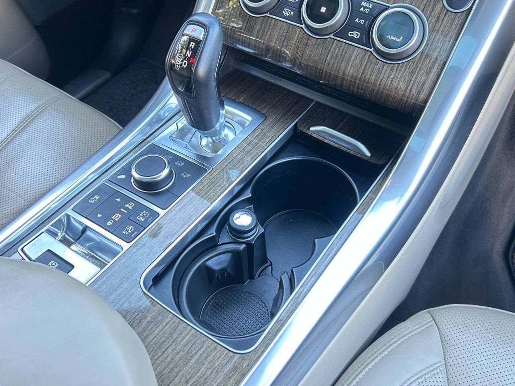 2017 Land Rover Range Rover Sport Image 40