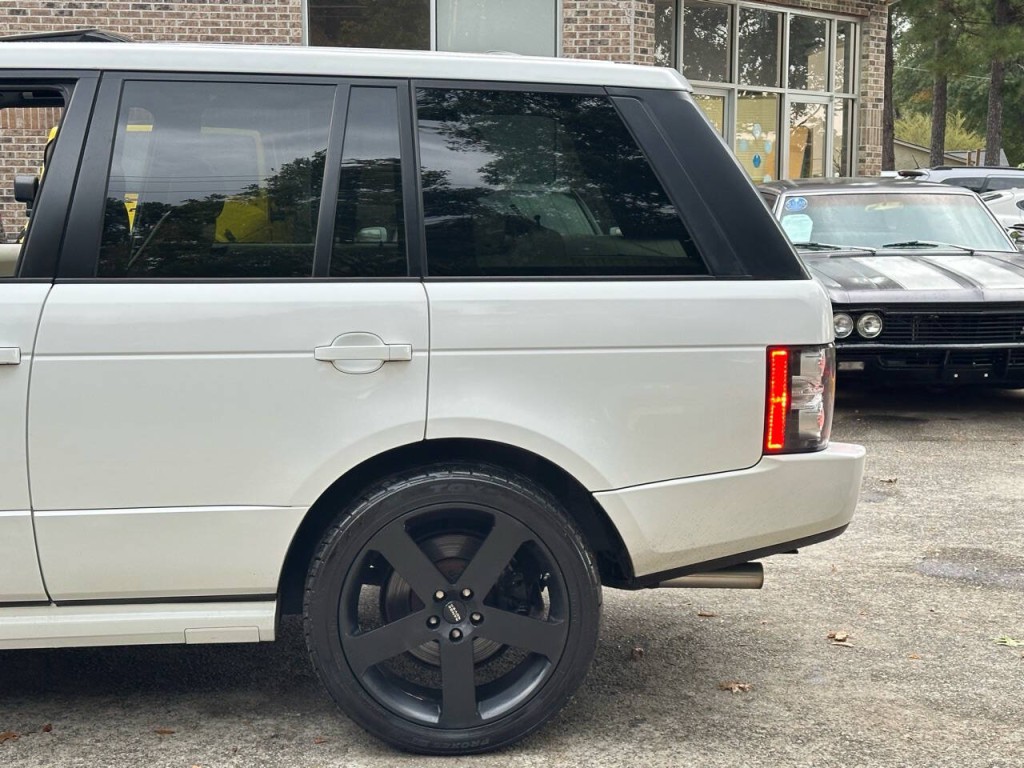 2012 Land Rover Range Rover Image 11