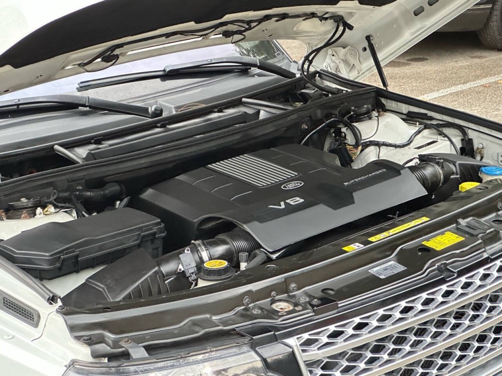 2012 Land Rover Range Rover Image 16