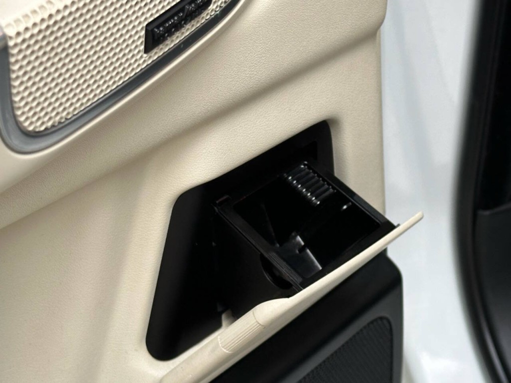 2012 Land Rover Range Rover Image 18