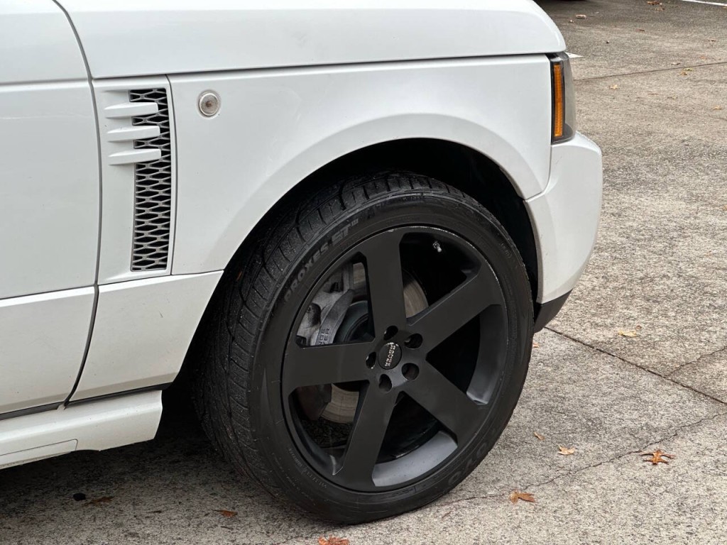 2012 Land Rover Range Rover Image 31