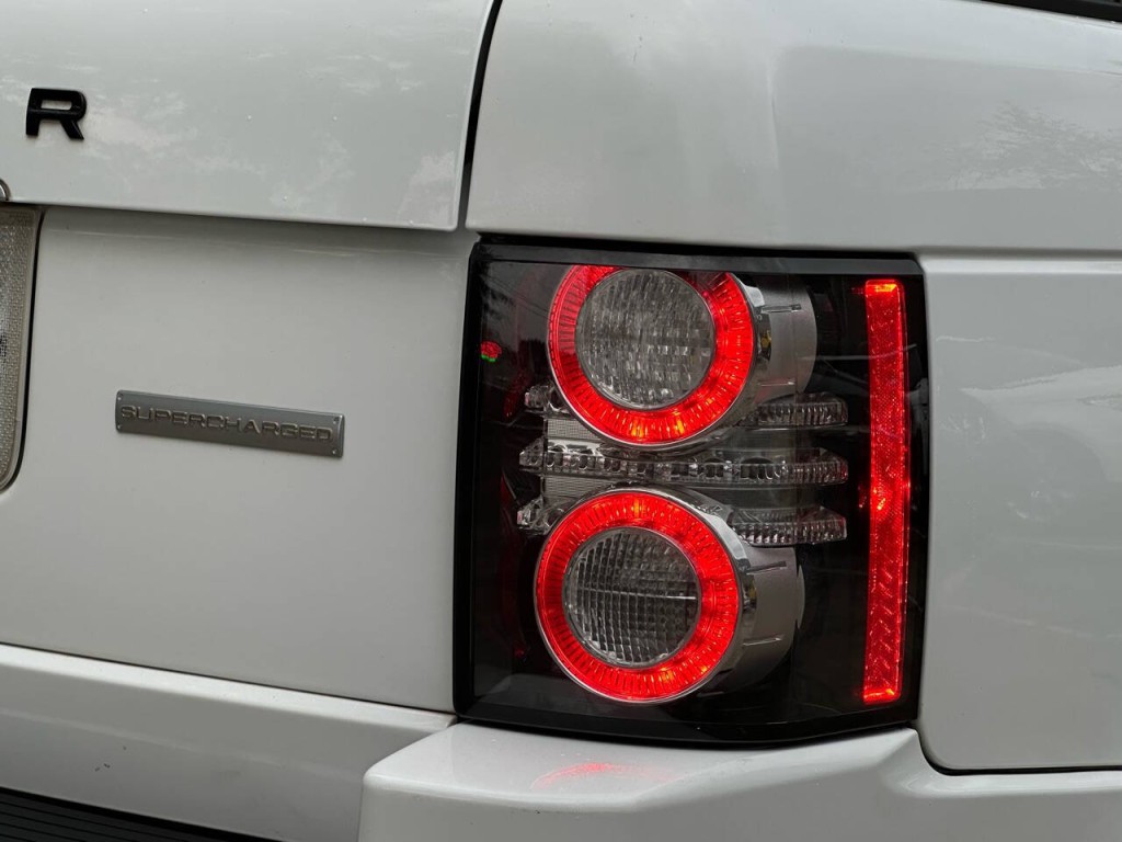 2012 Land Rover Range Rover Image 40