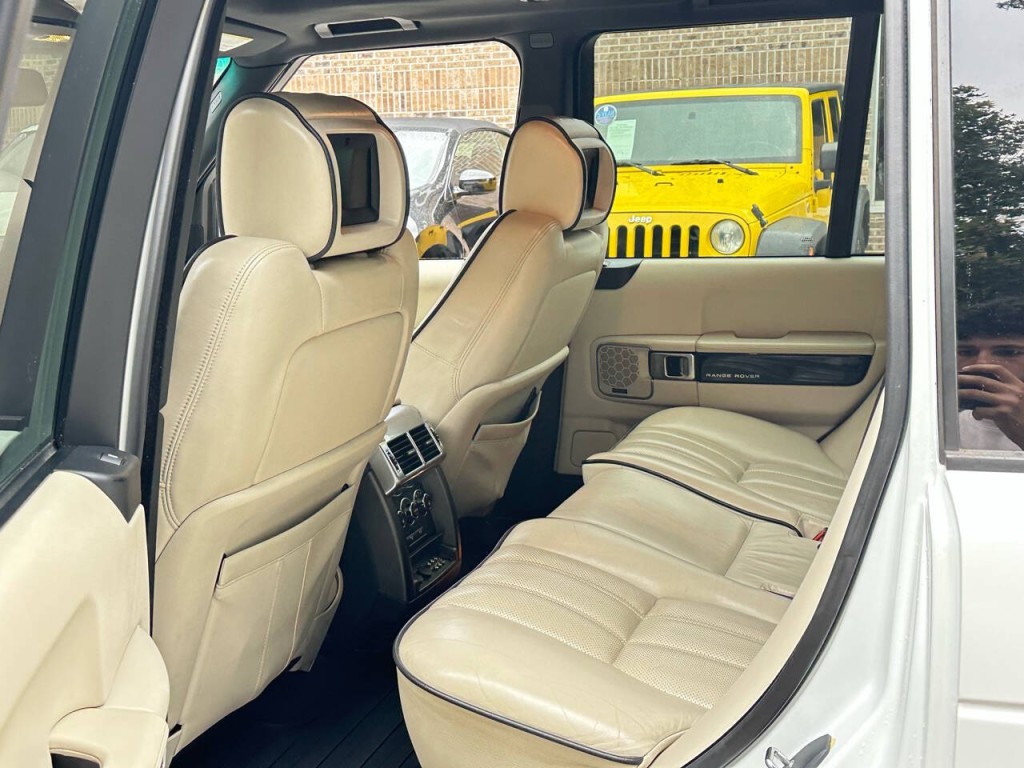 2012 Land Rover Range Rover Image 41