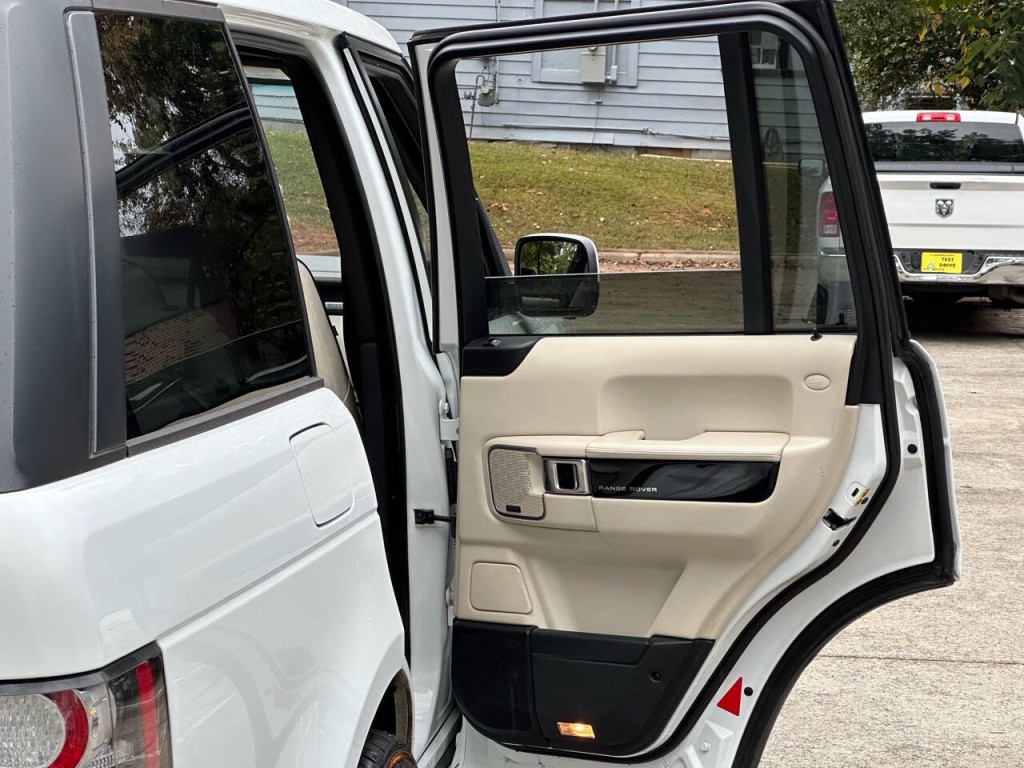 2012 Land Rover Range Rover Image 42