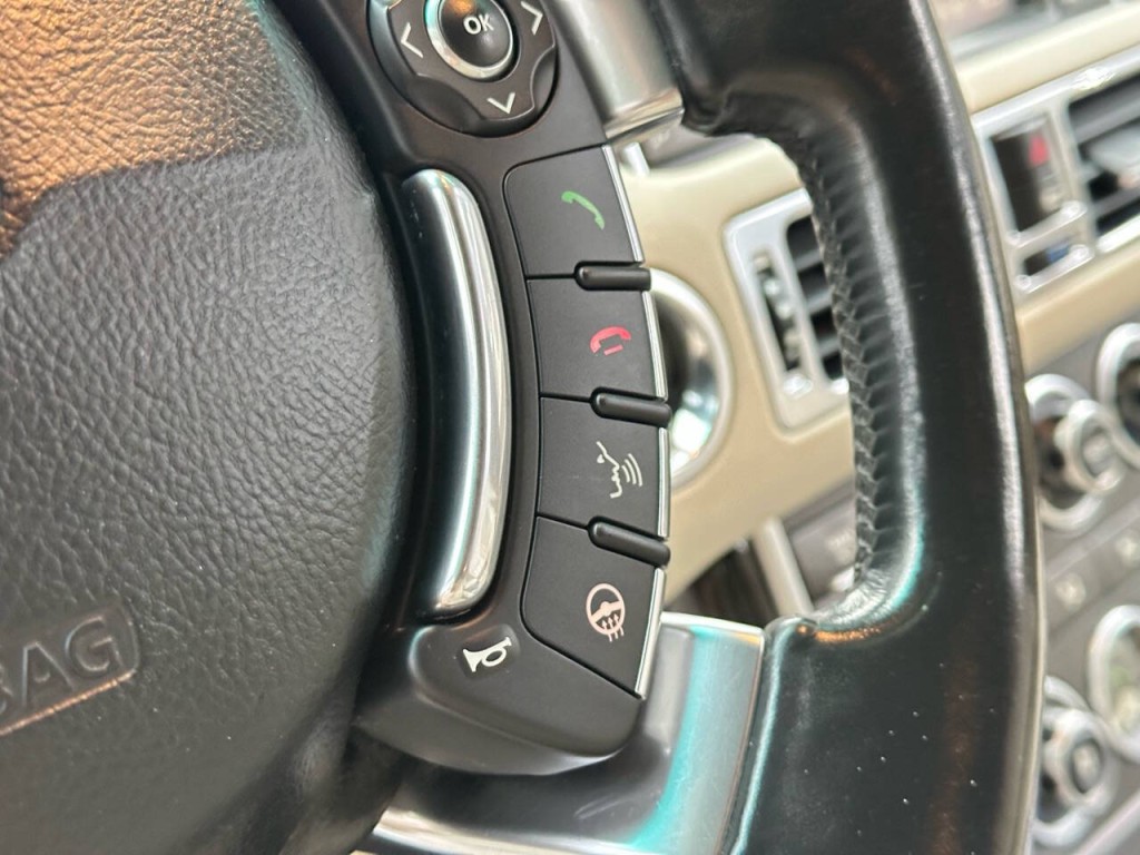 2012 Land Rover Range Rover Image 50