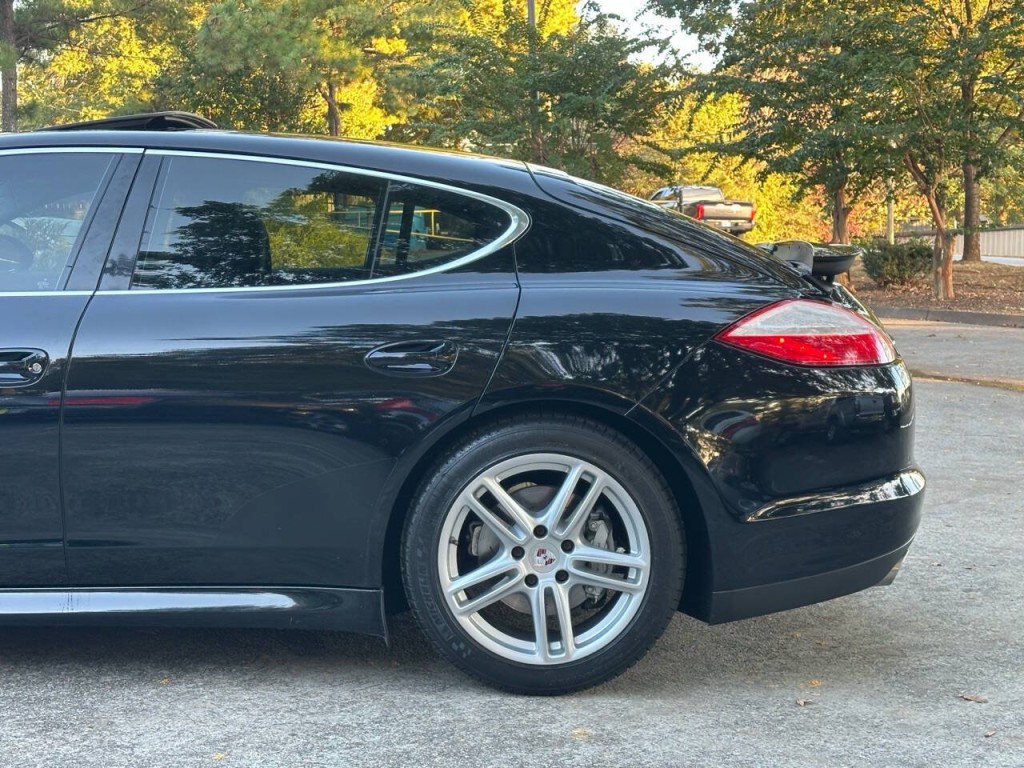 2010 Porsche Panamera Image 20