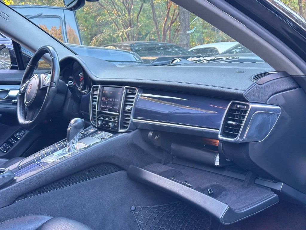 2010 Porsche Panamera Image 37