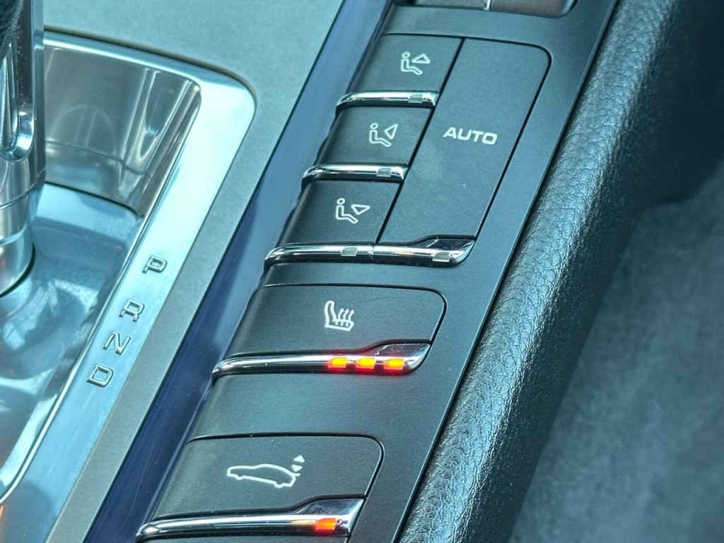 2010 Porsche Panamera Image 41