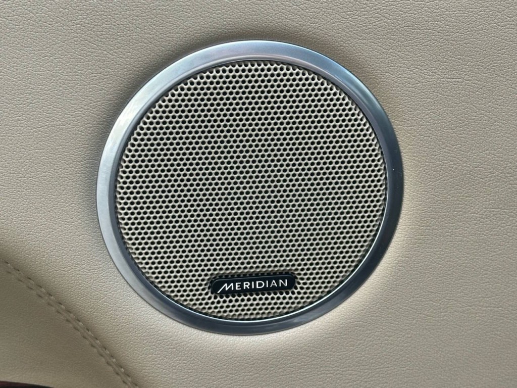 2014 Land Rover Range Rover Image 50