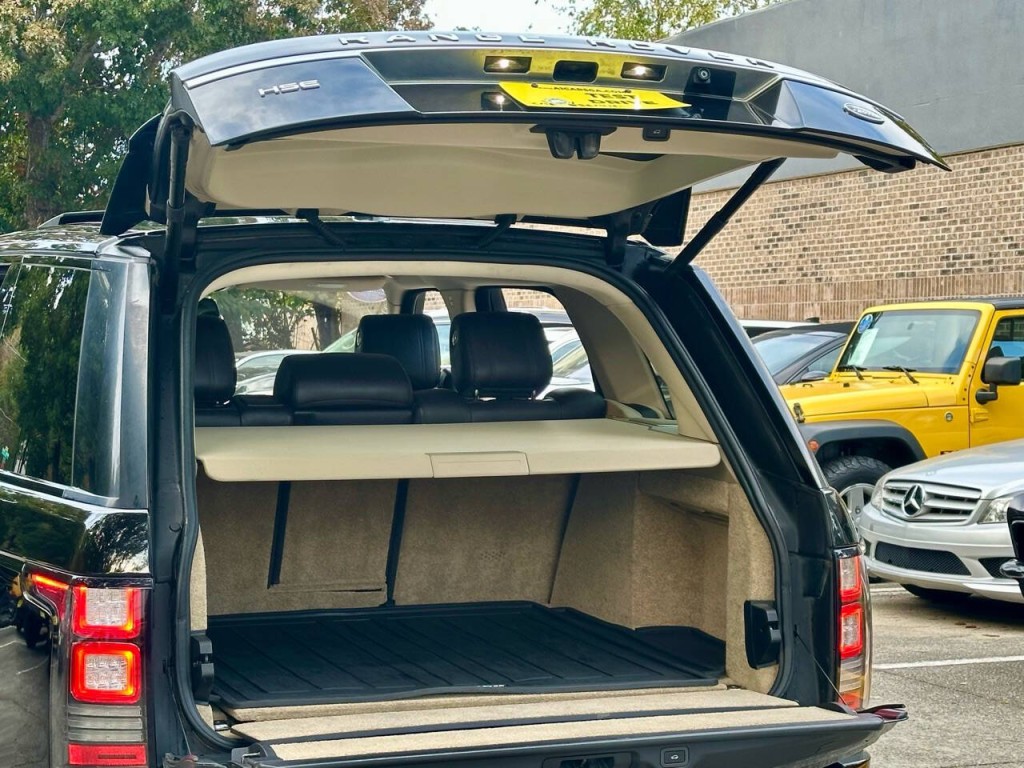 2014 Land Rover Range Rover Image 30