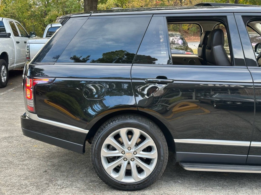 2014 Land Rover Range Rover Image 34