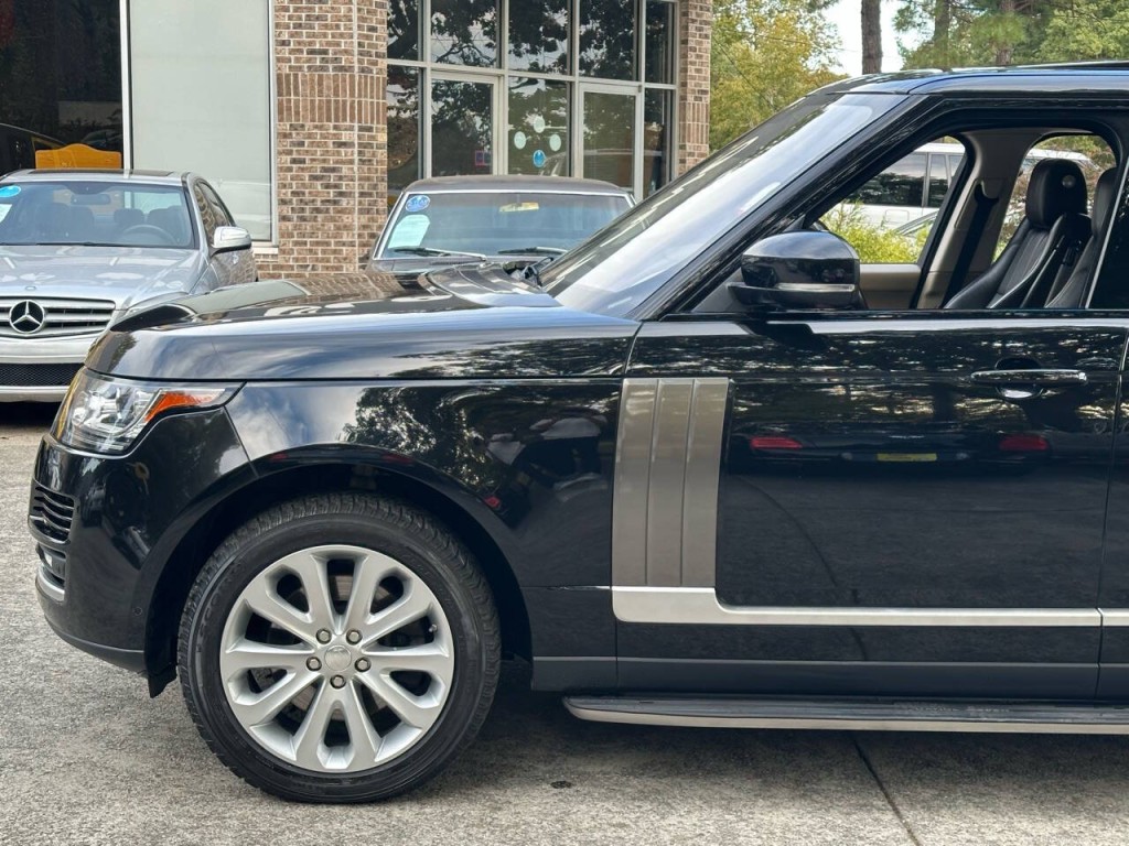 2014 Land Rover Range Rover Image 40