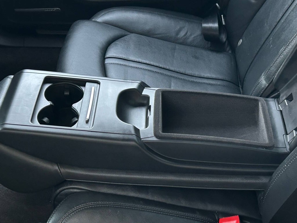 2011 Audi A8 Image 18