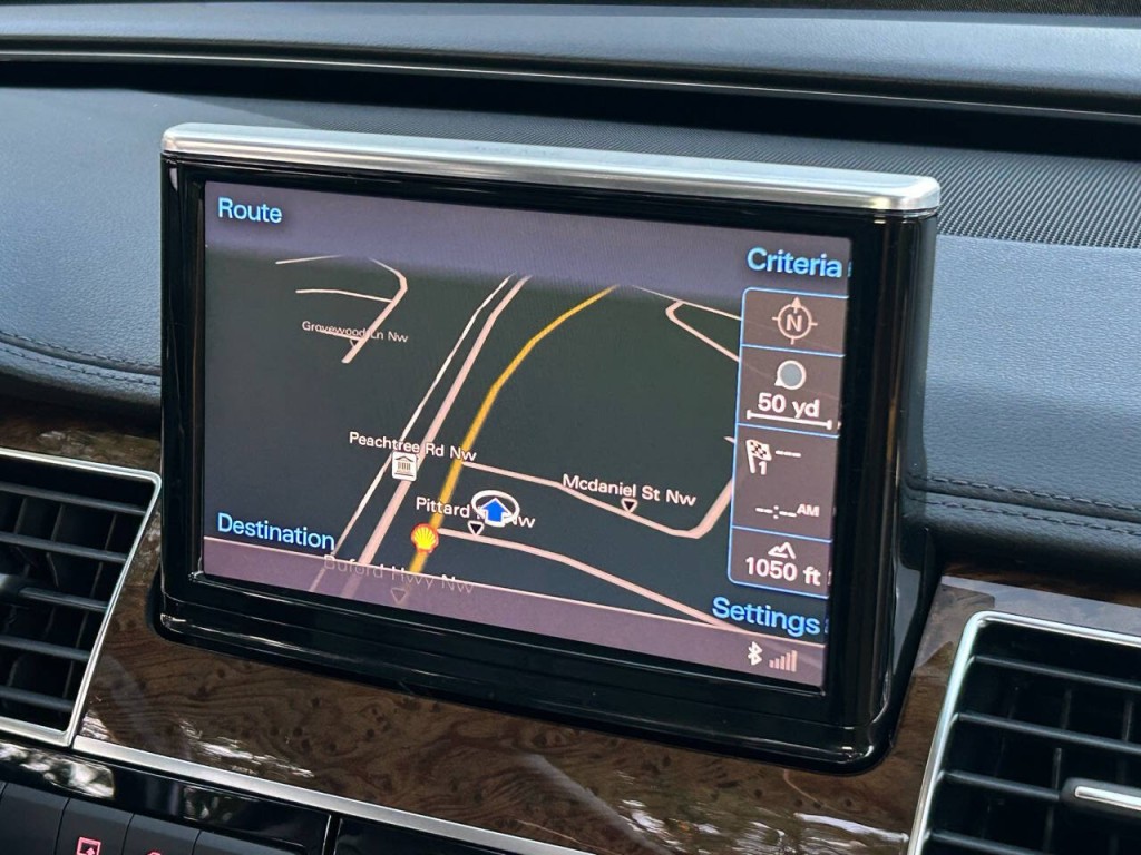 2011 Audi A8 Image 20