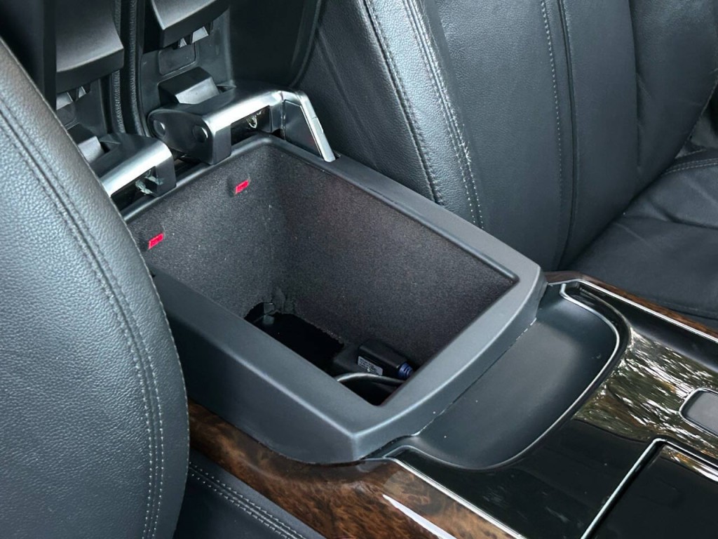 2011 Audi A8 Image 26