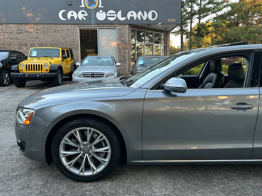 2011 Audi A8 Image 32